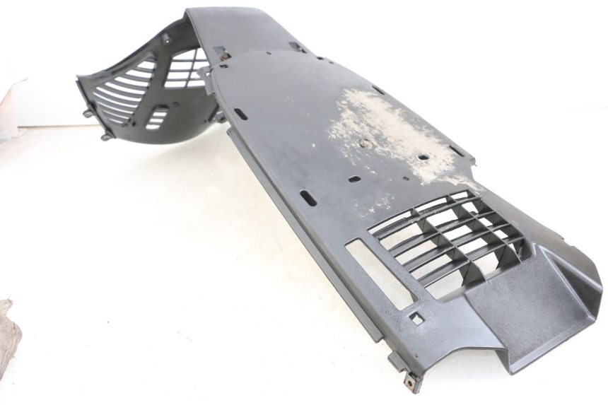 photo de LOWER BODY SHELL JONWAY AZTRAL 125 (2008 - 2017) - Zoom on usage condition