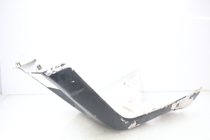 photo de LOWER PART OF THE BODY MBK BOOSTER SPIRIT NAKED 50 (2004 - 2017) - Zoom on usage condition