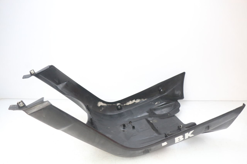 photo de LOWER PART OF THE BODY MBK BOOSTER SPIRIT NAKED 50 (2004 - 2017) - Zoom on usage condition