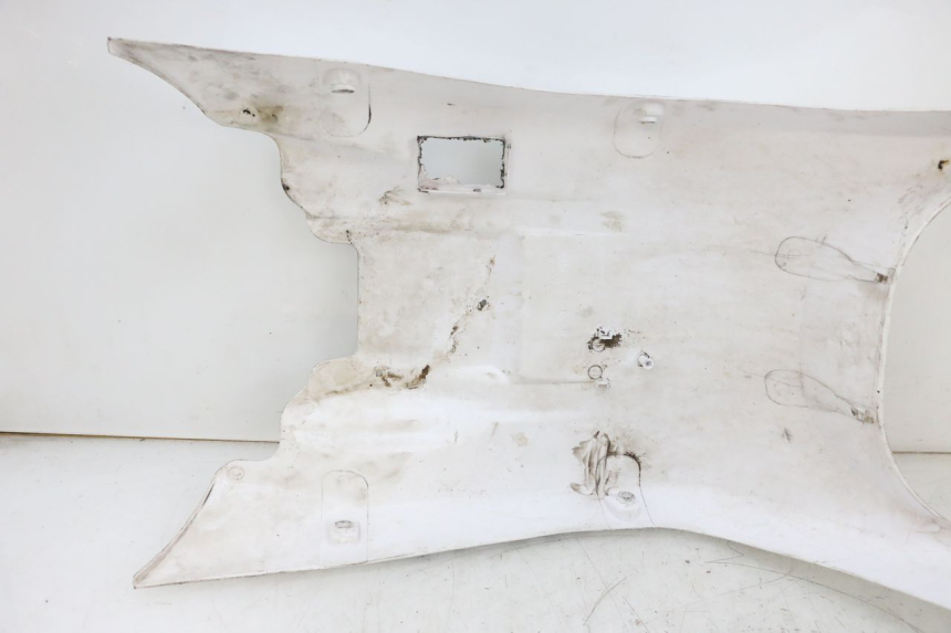 photo de LOWER PART OF THE BODY MBK BOOSTER SPIRIT NAKED 50 (2004 - 2017) - Fixing points details