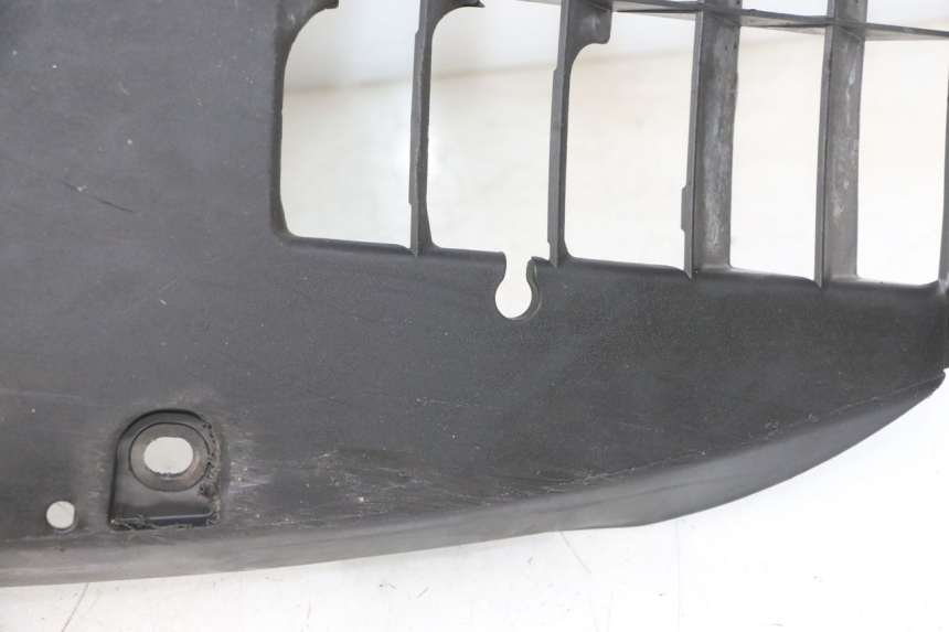 photo de LOWER BODY SHELL SUZUKI BURGMAN 125 (2007 - 2014) - High-resolution close-up