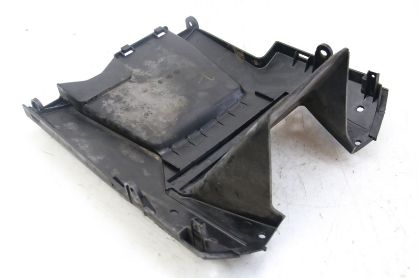 photo de LOWER BODY SHELL KYMCO DINK STREET 125 (2009 - 2014) - Surface and material condition