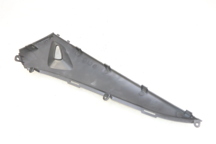 photo de RIGHT LOWER SIDE PANEL KYMCO AGILITY 16+ 4T 50 (2018 - 2023) - Technical close-up