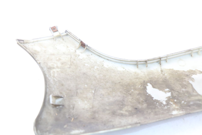 photo de RIGHT LOWER SIDE PANEL JONWAY AZTRAL 125 (2008 - 2017) - Surface and material condition