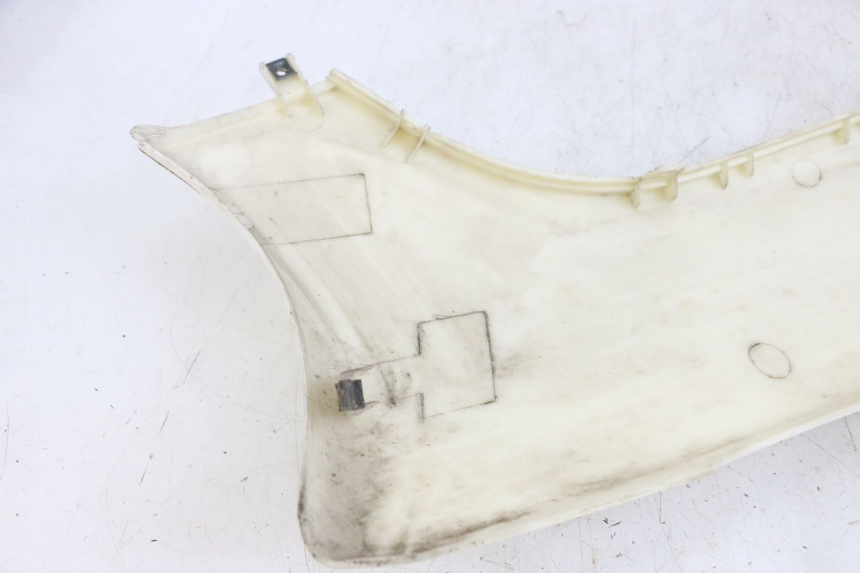 photo de RIGHT LOWER SIDE PANEL JONWAY AZTRAL 125 (2008 - 2017) - Technical close-up