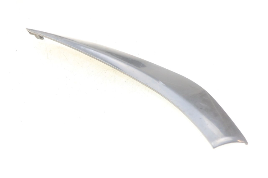 photo de RIGHT LOWER SIDE PANEL PIAGGIO BEVERLY 125 (2010 - 2015) - Zoom on usage condition