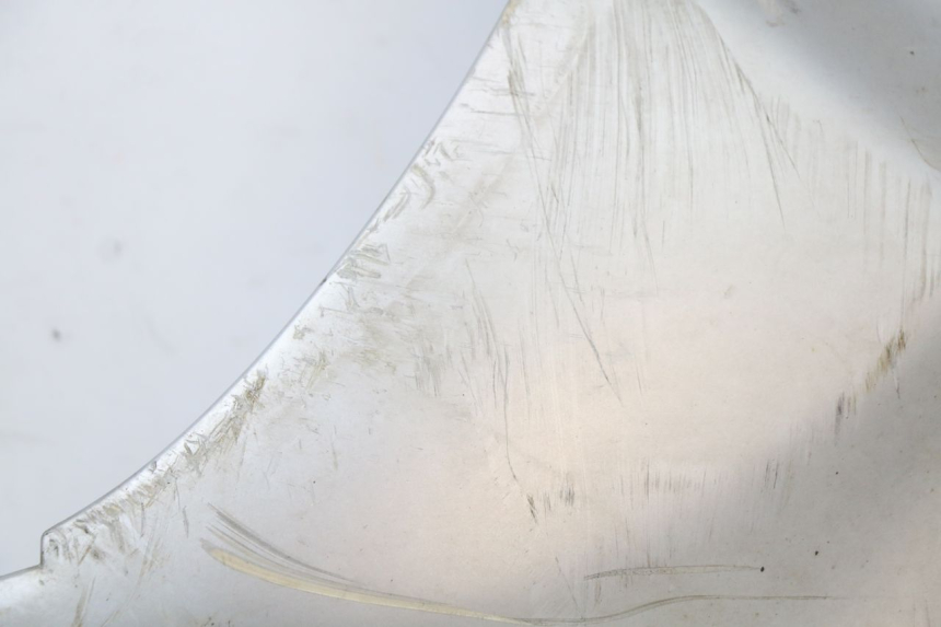 photo de RIGHT LOWER SIDE PANEL BMW C1 125 (2000 - 2003) - Distinctive features