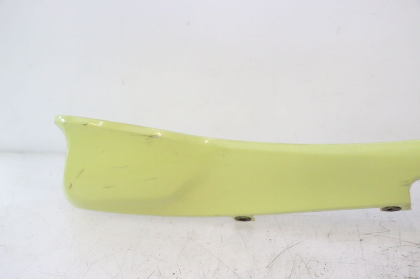 photo de RIGHT LOWER SIDE PANEL BMW C1 125 (2000 - 2003) - High-resolution close-up