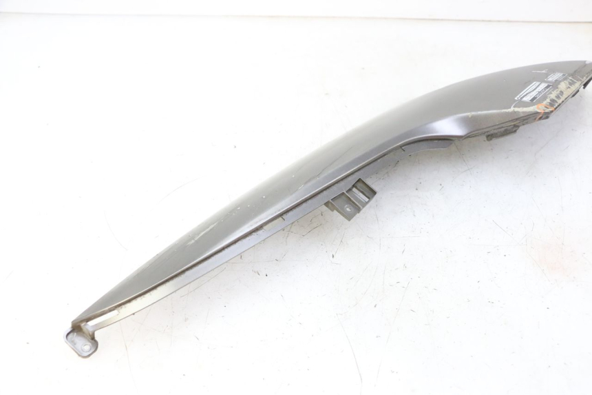 photo de RIGHT LOWER SIDE PANEL KYMCO DINK STREET 125 (2009 - 2014) - Surface and material condition