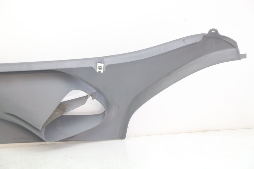 photo de RIGHT LOWER SIDE PANEL HONDA FES PANTHEON 2T 125 (1998 - 2002) - Zoom on usage condition