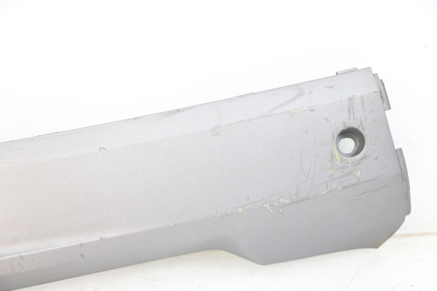 photo de RIGHT LOWER SIDE PANEL SYM FIDDLE 3 III 125 (2014 - 2020) - Fixing points details