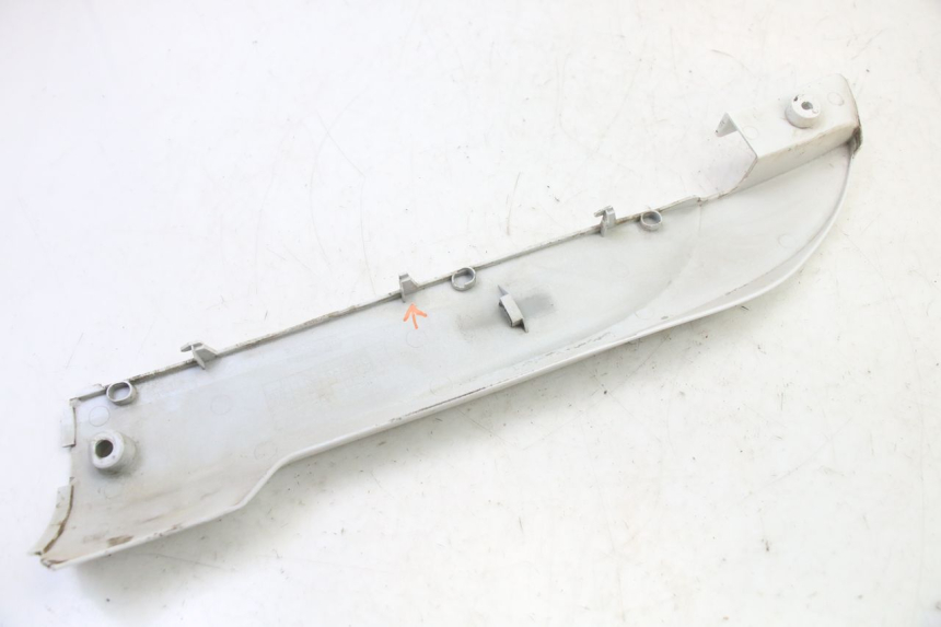 photo de RIGHT LOWER SIDE PANEL SYM FIDDLE 3 III 125 (2014 - 2020) - Surface and material condition