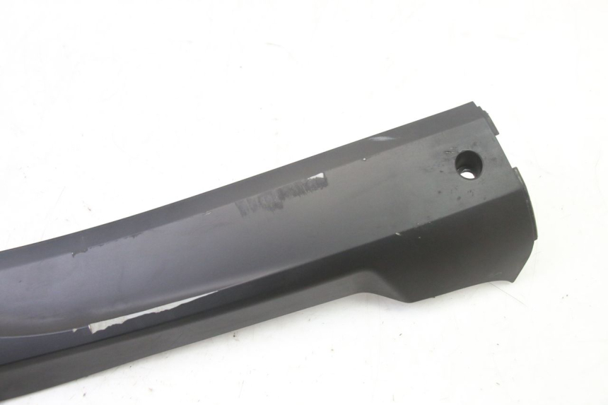 photo de RIGHT BELLY PANEL SYM FIDDLE 3 III 50 (2014 - 2020) - Zoom on usage condition