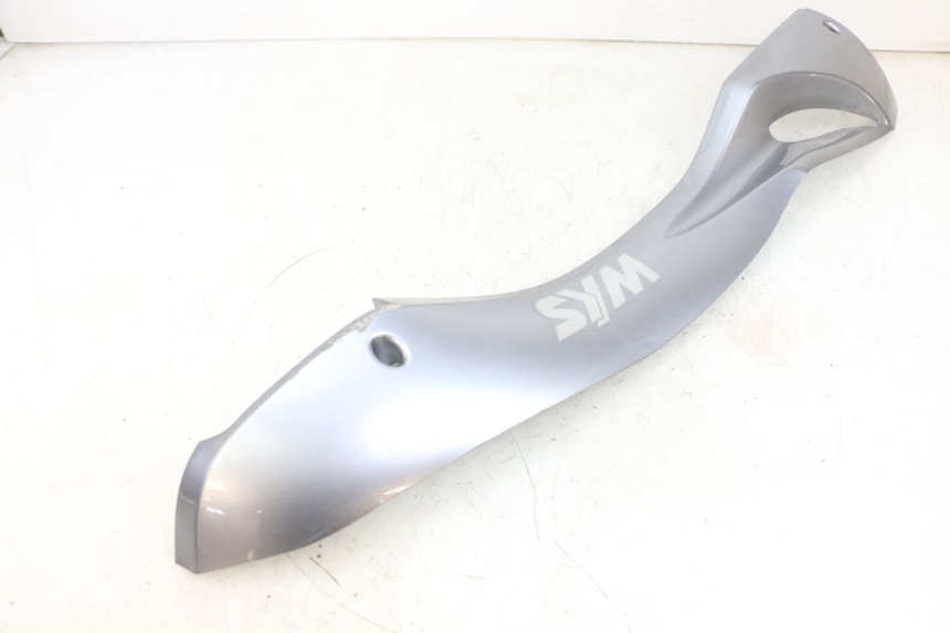 photo de RIGHT BELLY PANEL SYM GTS EVO 125 (2009 - 2013) - High-resolution close-up