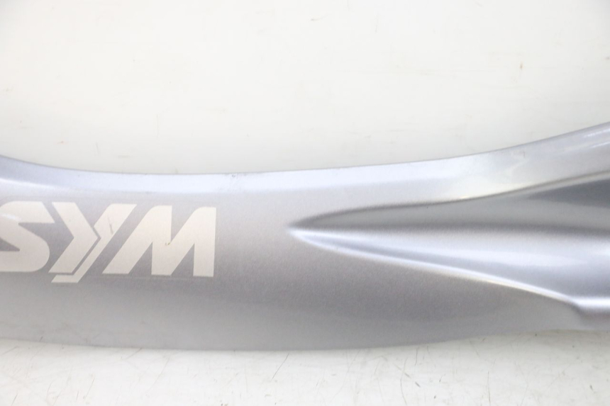 photo de RIGHT BELLY PANEL SYM GTS EVO 125 (2009 - 2013) - Detailed visual inspection