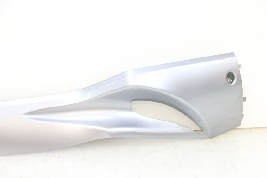 photo de RIGHT BELLY PANEL SYM GTS EVO 125 (2009 - 2013) - Alternative angle