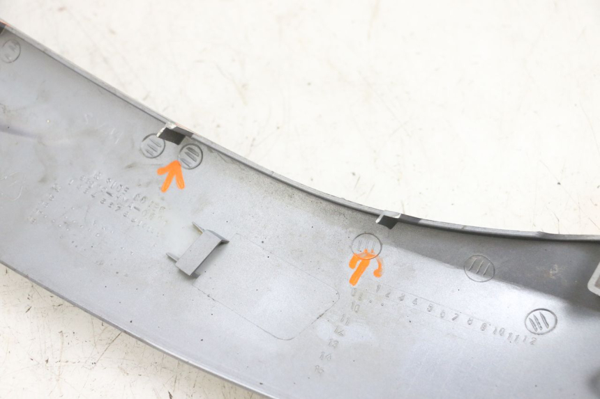 photo de RIGHT BELLY PANEL SYM GTS EVO 125 (2009 - 2013) - Alternative perspective