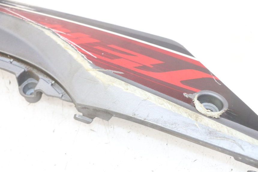 photo de RIGHT LOWER SIDE PANEL SYM JET 14 4T 50 (2018 - 2022) - Zoom on usage condition