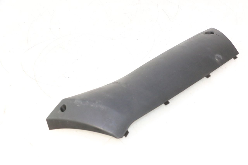 photo de RIGHT BELLY PANEL PEUGEOT KISBEE 4T 50 (2023 - 2026) - Technical close-up
