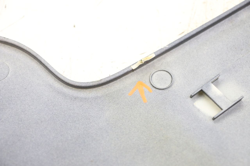 photo de RIGHT BELLY PANEL KYMCO XCITING 500 (2007 - 2010) - Technical close-up