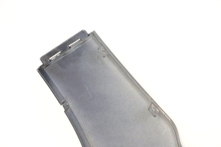 photo de RIGHT BELLY PANEL KYMCO XCITING 500 (2007 - 2010) - Fixing points details