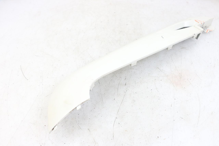 photo de RIGHT LOWER SIDE PANEL KYMCO LIKE 125 (2009 - 2016) - Technical close-up
