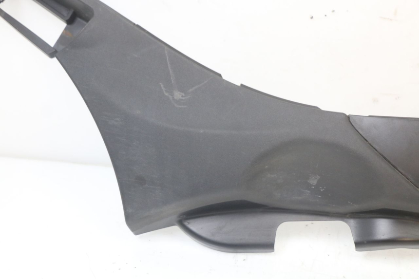 photo de RIGHT BELLY PANEL PIAGGIO MP3 HPE 350 (2018 - 2020) - Zoom on usage condition