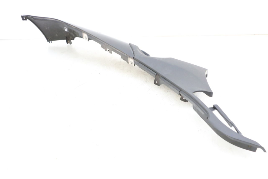 photo de RIGHT BELLY PANEL PIAGGIO MP3 HPE 350 (2018 - 2020) - Technical close-up