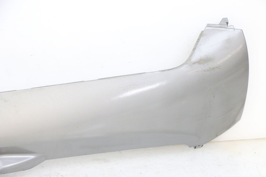 photo de RIGHT BELLY PANEL PIAGGIO MP3 LT 300 (2010 - 2016) - Distinctive features