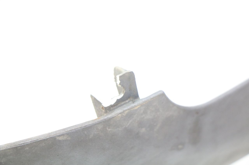 photo de RIGHT LOWER SIDE PANEL PIAGGIO MP3 500 (2011 - 2015) - Zoom on usage condition