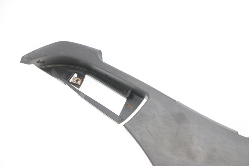 photo de RIGHT BELLY PANEL PIAGGIO MP3 500 (2016 - 2018) - Distinctive features