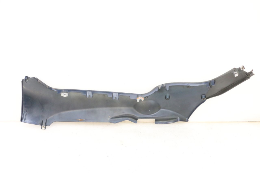 photo de RIGHT BELLY PANEL PIAGGIO MP3 RL 250 (2006 - 2010) - Product overview