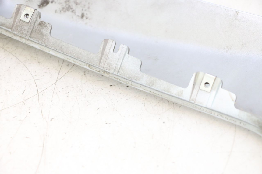 photo de RIGHT LOWER SIDE PANEL PIAGGIO MP3 125 (2006 - 2014) - Product overview