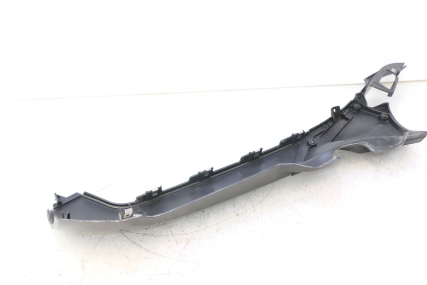 photo de RIGHT BELLY PANEL PIAGGIO MP3 500 (2016 - 2018) - Detailed visual inspection