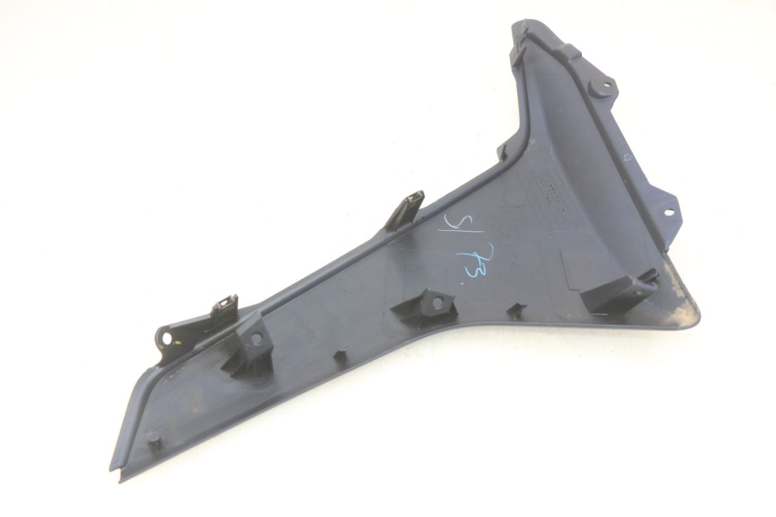 photo de RIGHT LOWER SIDE PANEL YAMAHA N-MAX NMAX 125 (2017 - 2020) - Component detail
