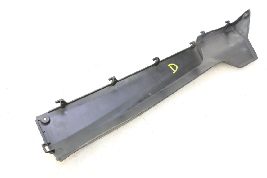 photo de RIGHT BELLY PANEL SYM ORBIT III 3 4T 50 (2021 - 2025) - Surface and material condition