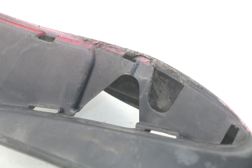 photo de RIGHT BELLY PANEL MBK OVETTO ONE 2T 50 (2013 - 2017) - Fixing points details