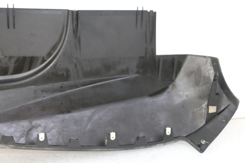 photo de RIGHT BELLY PANEL PEUGEOT SATELIS COMPRESSOR K15 125 (2006 - 2009) - Zoom on usage condition