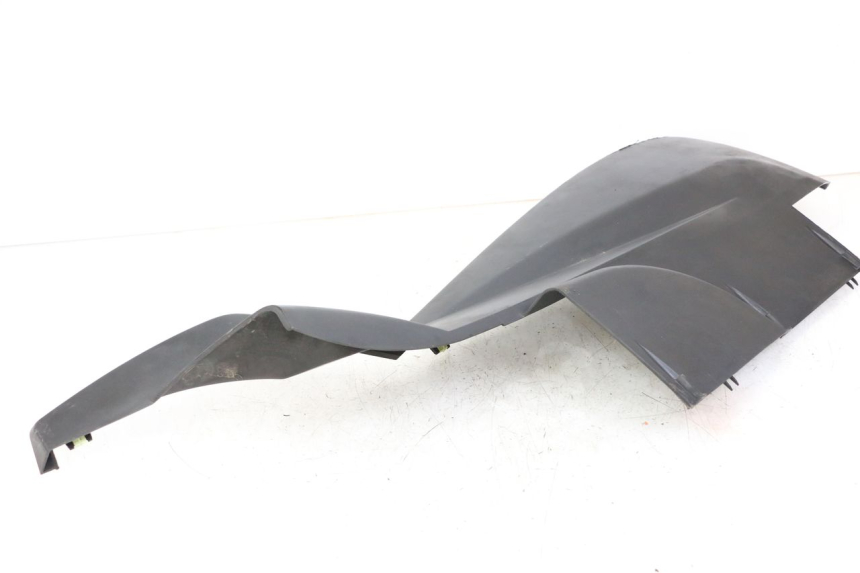 photo de RIGHT BELLY PANEL PEUGEOT SATELIS COMPRESSOR K15 125 (2006 - 2009) - Fixing points details