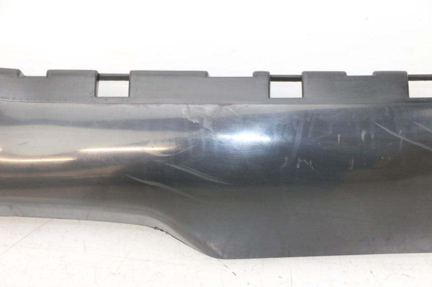 photo de RIGHT BELLY PANEL PIAGGIO NRG POWER PUREJET 50 (2018 - 2021) - Fixing points details