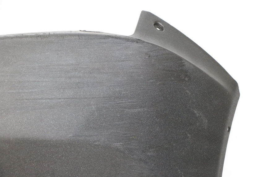 photo de RIGHT BELLY PANEL PEUGEOT SATELIS 125 (2013 - 2018) - Fixing points details