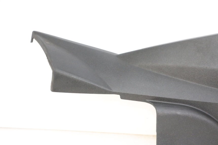 photo de RIGHT BELLY PANEL PEUGEOT SATELIS 125 (2013 - 2018) - Surface and material condition