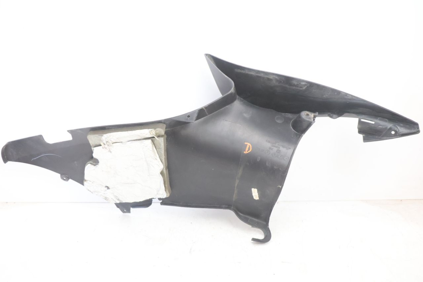 photo de RIGHT BELLY PANEL CAN-AM SPYDER RS 1000 (2008 - 2012) - Fixing points details