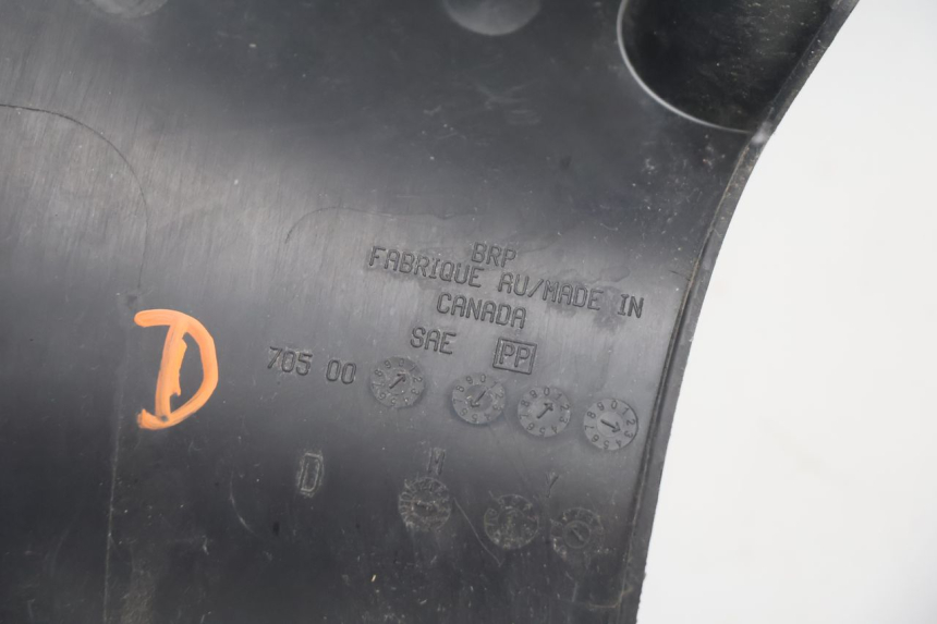 photo de RIGHT BELLY PANEL CAN-AM SPYDER RS 1000 (2008 - 2012) - Surface and material condition