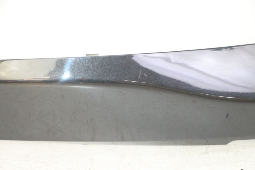 photo de RIGHT BELLY PANEL MBK WAAP 125 (2008 - 2013) - Distinctive features