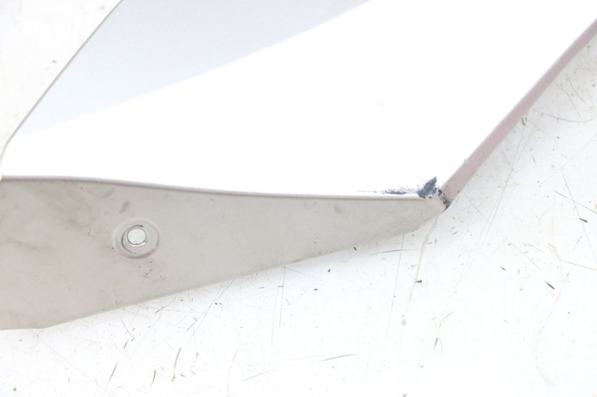 photo de RIGHT LOWER SIDE PANEL YAMAHA XMAX X-MAX ABS 125 (2017 - 2020) - Fixing points details