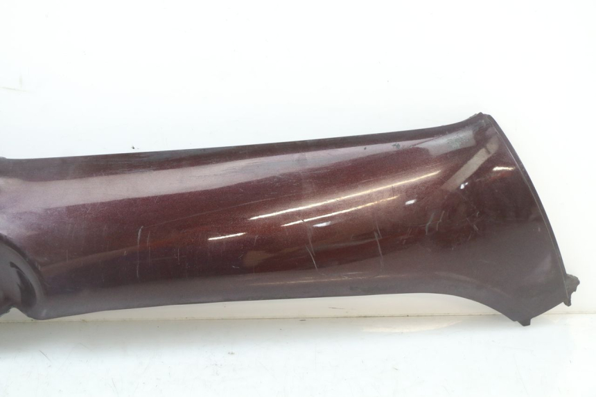 photo de RIGHT LOWER SIDE PANEL PIAGGIO X8 125 (2004 - 2007) - Alternative perspective