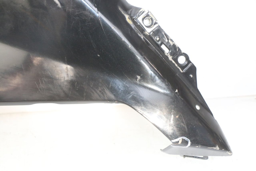 photo de RIGHT LOWER SIDE PANEL YAMAHA YZF R1 1000 (2007 - 2008) - Distinctive features