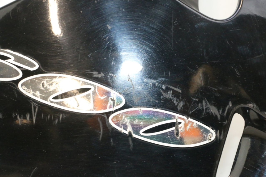 photo de RIGHT BELLY PANEL KAWASAKI ZZR 600 (1995 - 2004) - Zoom on usage condition