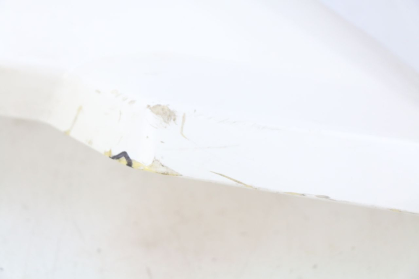 photo de LOWER PART OF THE BODY PEUGEOT E-VIVACITY 1 (2012 - 2018) - High-resolution close-up